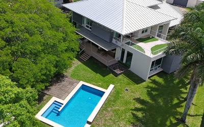 Venta de residencia de lujo independiente en Santa Ana
